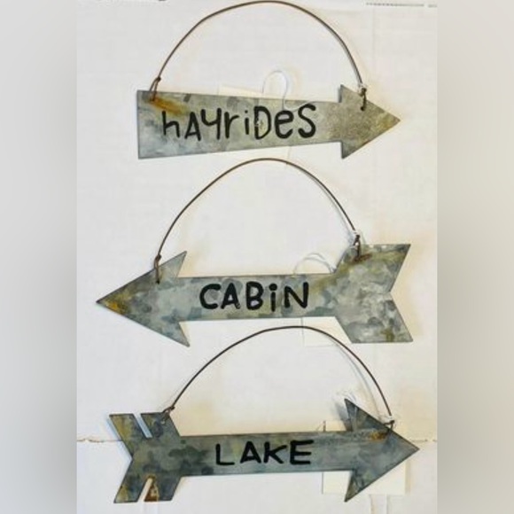 *Galvanized Metal Rustic Arrow Ornament **listing is for Hayrides ornament only* - Picture 4 of 6